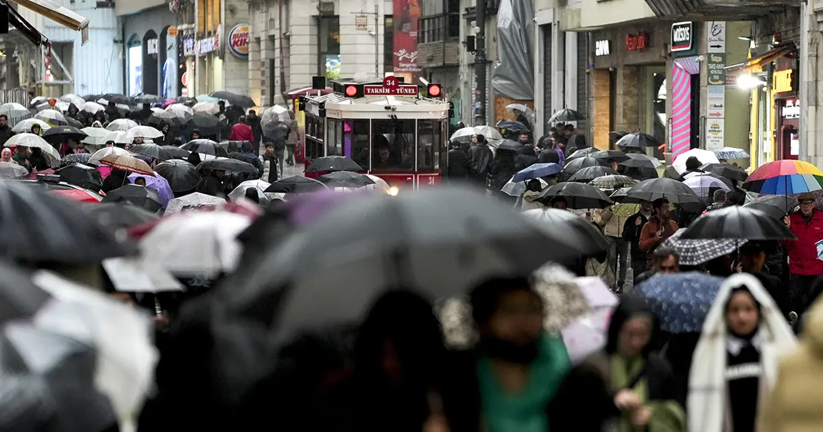 Biri bitmeden yenisi geliyor! İstanbul’da yine aralıksız yağmur etkili olacak