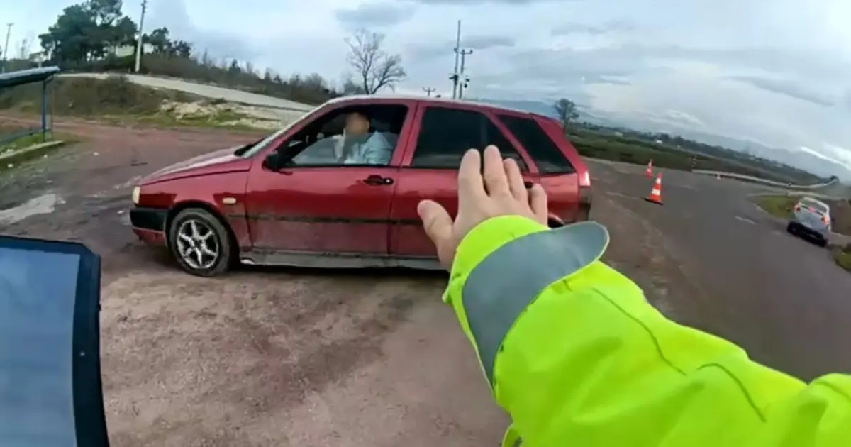 Aranması olan sürücü hem kaçtı hem de iftira attı