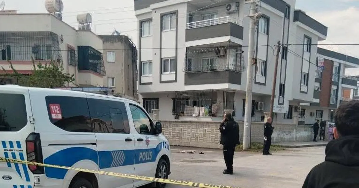 Uzaklaştırma kararını kaldırttığı eşi ağır yaraladı