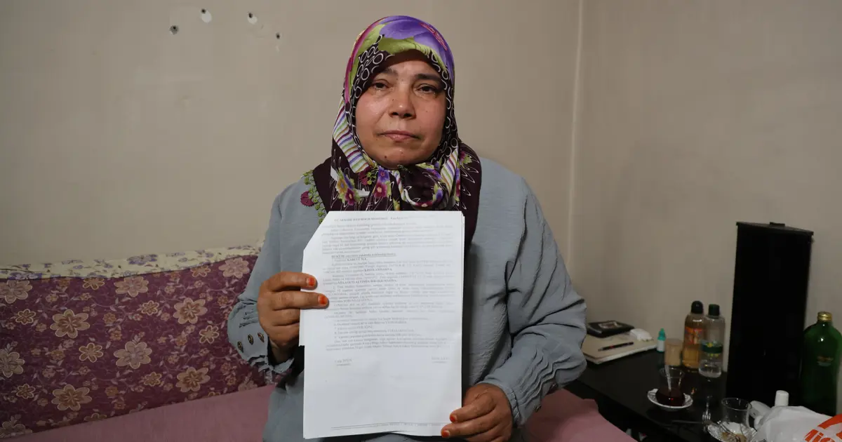 Sosyal medyaya düştü. Platonik aşkının peşinden gitti, annesi endişeli