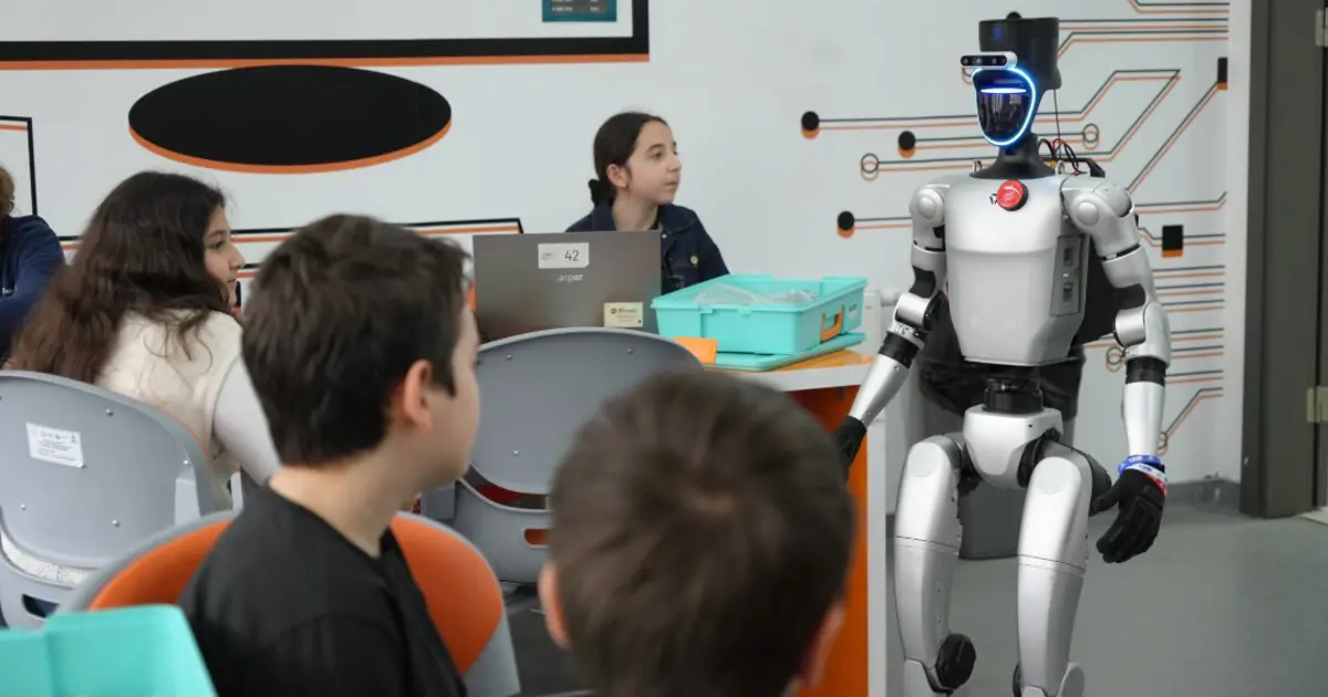 Türkiye’nin nüfusa kaydedilen ilk robotu işe başladı