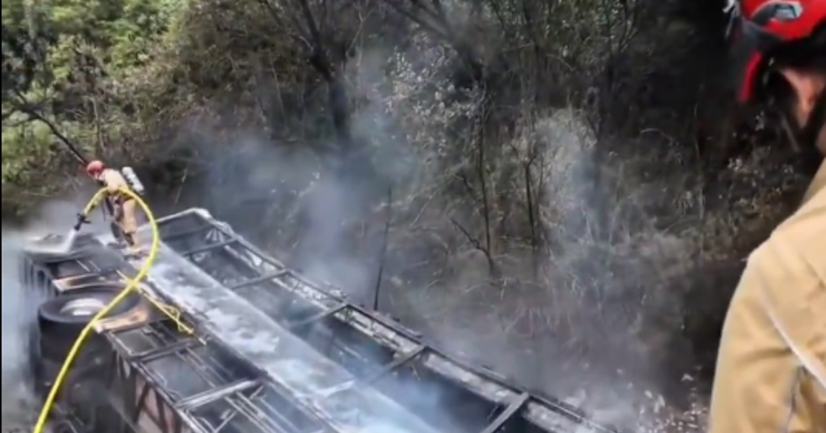 Ekvador’da yolcu otobüsü uçuruma yuvarlandı. 11 kişi öldü