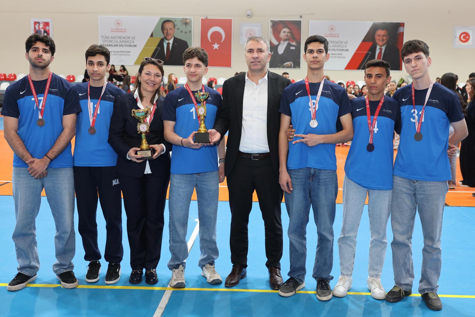 Hatay’da Voleybol Şöleni Finalle Taçlandı