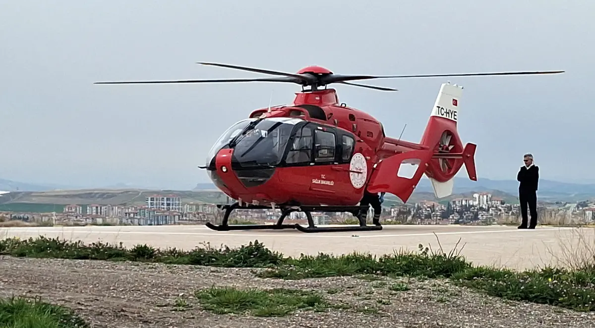 Hava ambulansı beyin kanaması geçiren vatandaş için havalandı