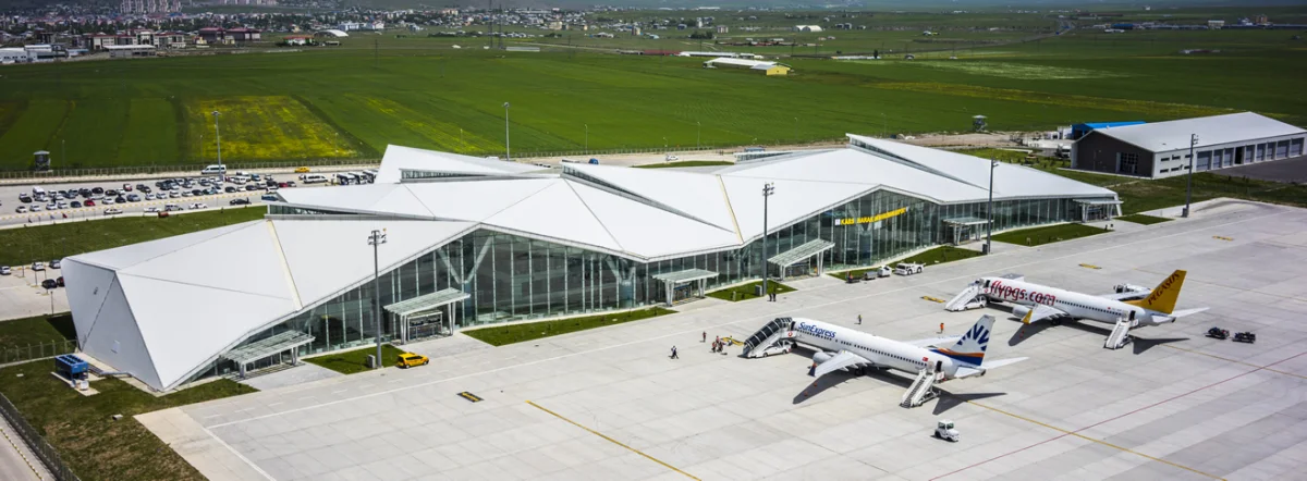 Kars Harakani Havalimanı’nda yolcu trafiği artıyor