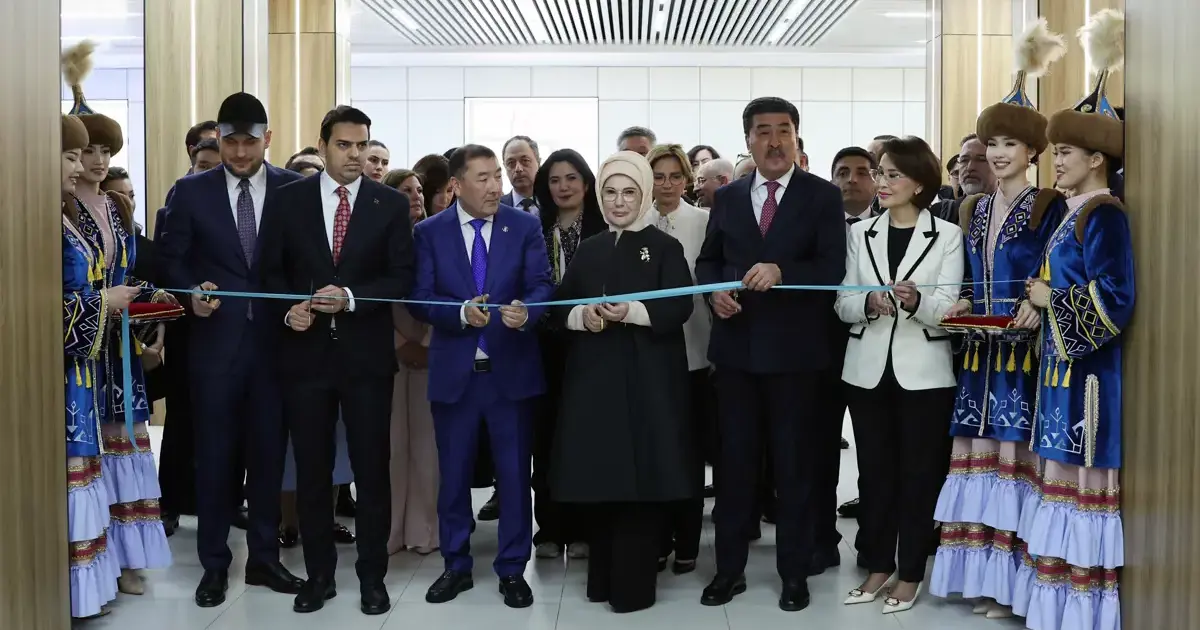 Sıfır Atık Projesi Kazakistan’da. Emine Erdoğan, Sıfır Atık Eğitim Laboratuvarı’nın açılışını yaptı