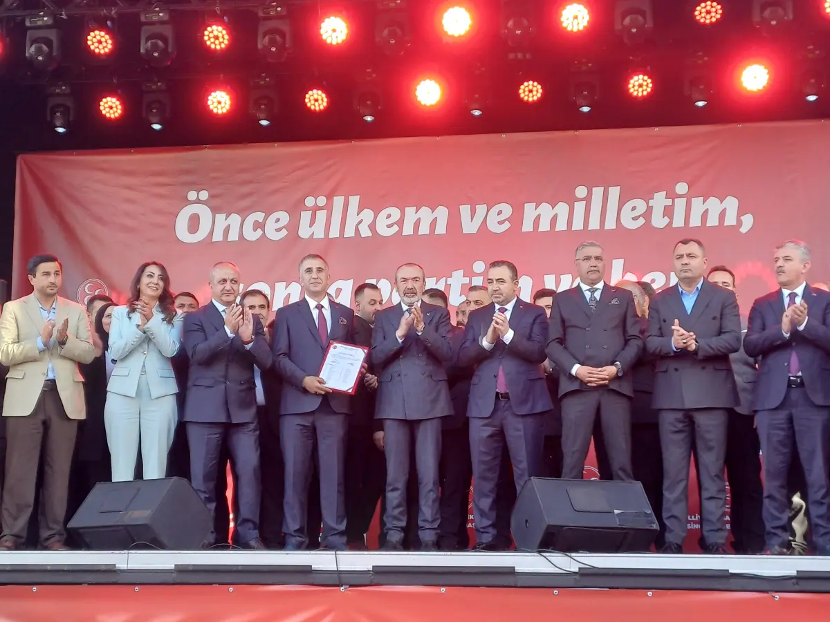 MHP Sincan İlçe Başkanlığı’nda devir teslim töreni yapıldı